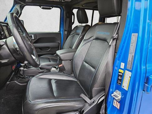 Used 2022 Jeep Wrangler Unlimited Rubicon 4xe w/ Steel Bumper Group image 15