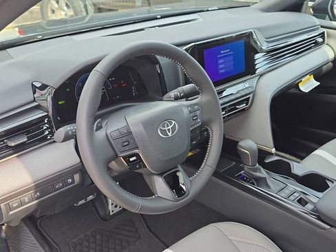 New 2026 Toyota Camry SE image 15