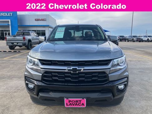 Used 2022 Chevrolet Colorado LT w/ Luxury Package image 2