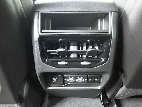 Used 2023 Jeep Grand Cherokee Limited AWD/4WD image 25