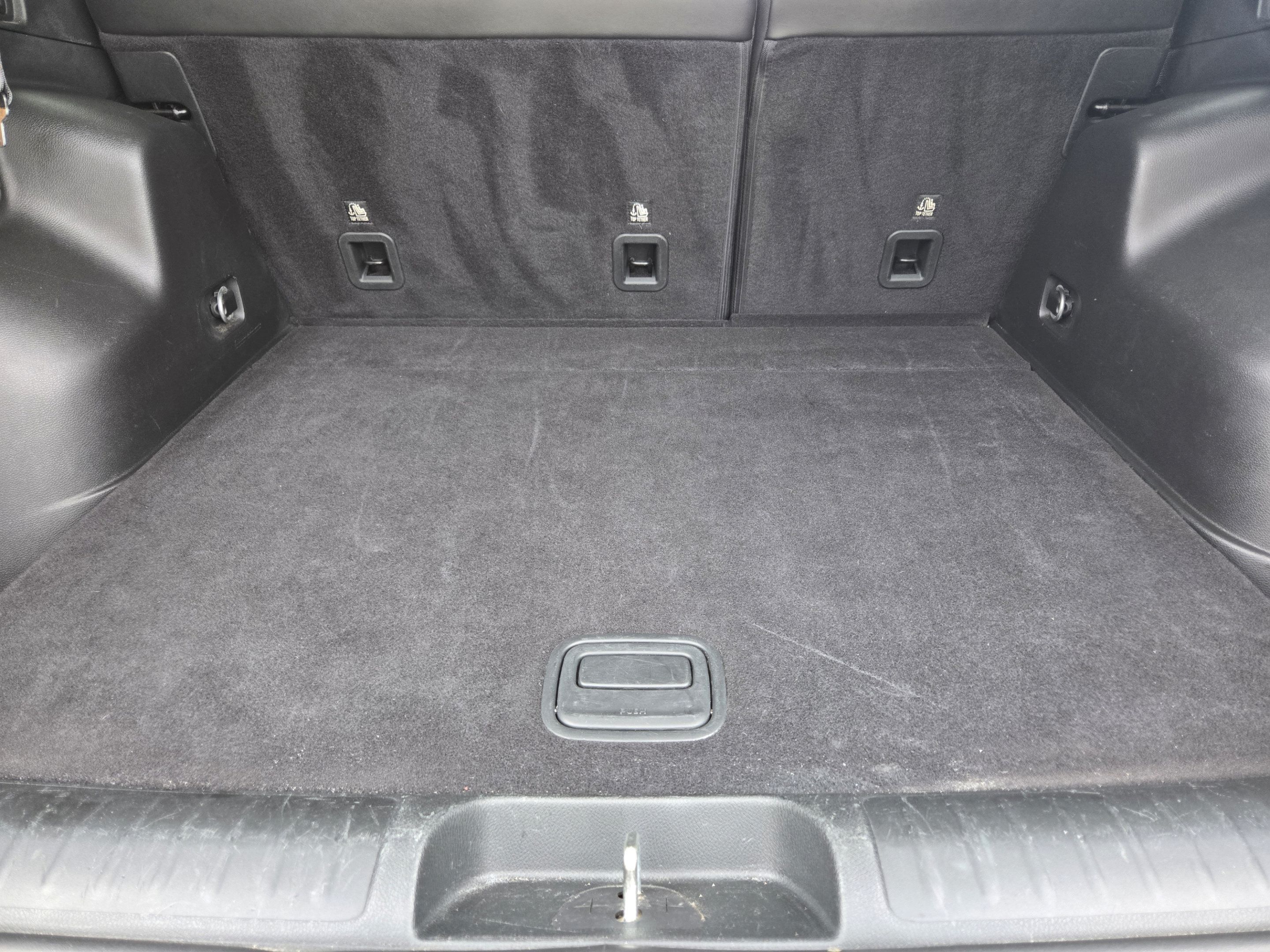Used 2019 Jeep Cherokee Trailhawk AWD/4WD image 27