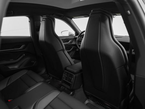 New 2025 Porsche Taycan Performance Battery Plus image 25