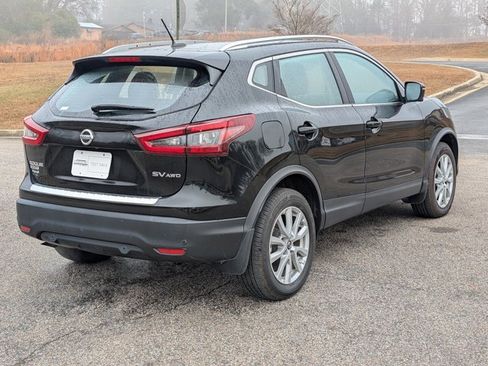Used 2022 Nissan Rogue Sport SV w/ Technology Package image 7