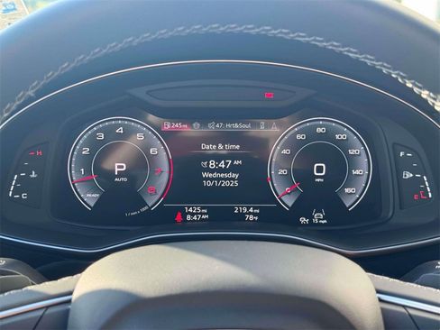 Used 2025 Audi Q7 3.0T Premium image 13