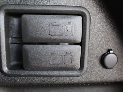 Used 2022 Chevrolet Equinox LT FWD image 21