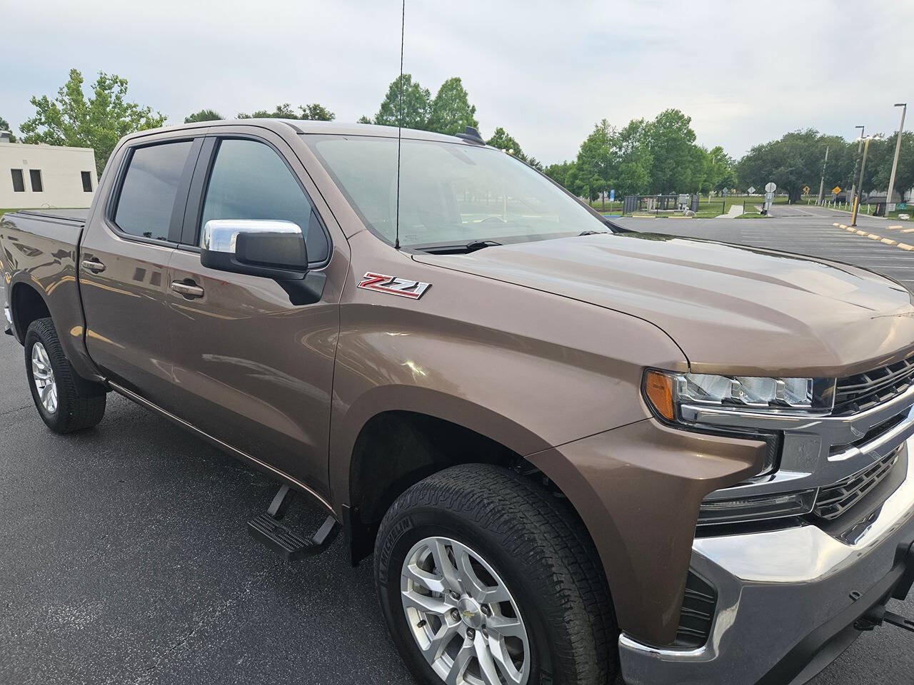 Used 2019 Chevrolet Silverado 1500 LT w/ All-Star Edition AWD/4WD image 13