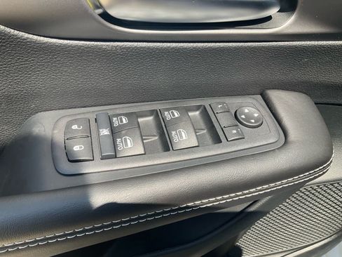 New 2027 Chrysler Pacifica Select w/ Family Tech Group FWD image 17