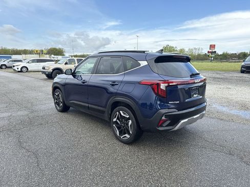 Used 2024 Kia Seltos SX w/ SX Sunroof Package AWD/4WD image 6