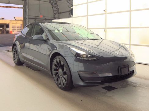 Used 2021 Tesla Model 3 Performance image 3