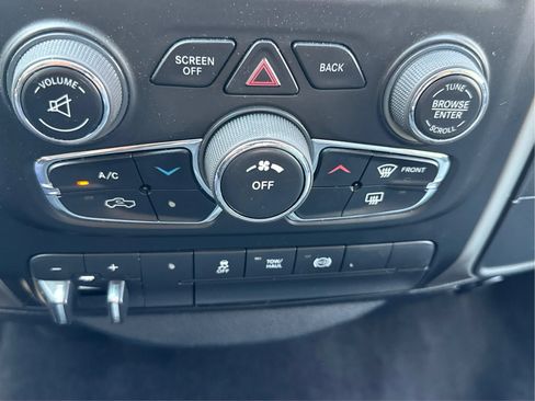 Used 2016 RAM 2500 SLT AWD/4WD image 29
