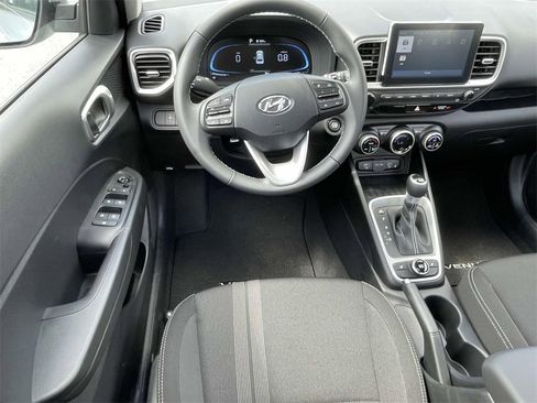 New 2026 Hyundai Venue SEL image 11