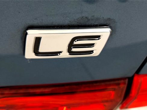 Used 2013 Toyota Corolla LE FWD image 35