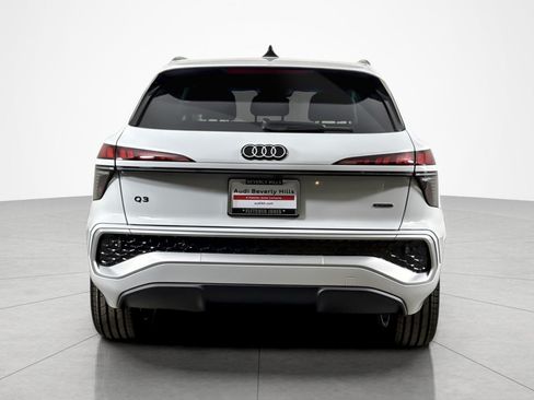 New 2026 Audi Q3 quattro 2.0T AWD/4WD image 5