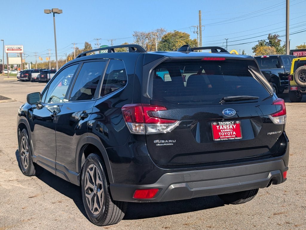 Used 2024 Subaru Forester Premium AWD/4WD image 6