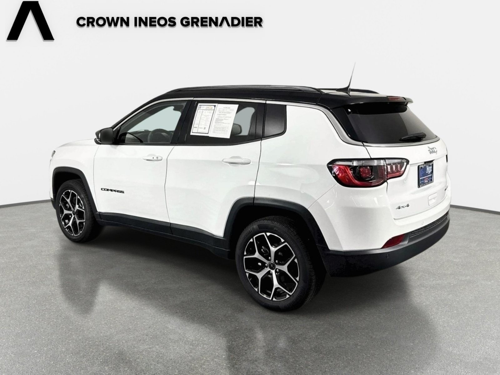Used 2025 Jeep Compass Limited AWD/4WD image 7