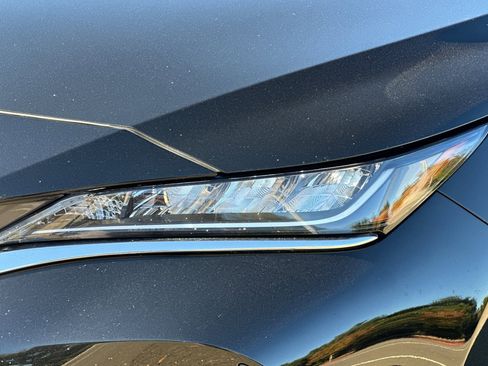 Used 2022 Toyota Venza LE image 53