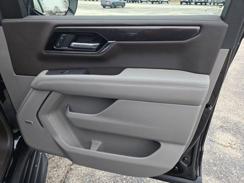 New 2026 GMC Yukon Elevation image 6