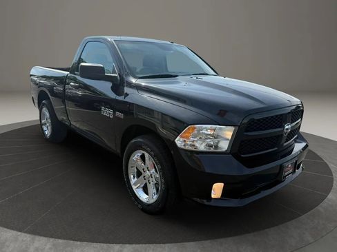 Used 2017 RAM 1500 Express AWD/4WD image 5