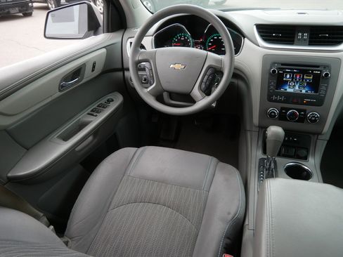 Used 2016 Chevrolet Traverse LS AWD/4WD image 9