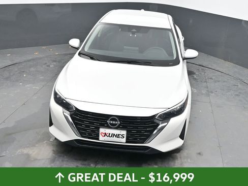 Used 2024 Nissan Sentra SV image 39