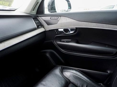 Used 2022 Volvo XC90 T6 Inscription w/ Advanced Package image 33