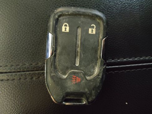 Used 2020 GMC Terrain SLE image 32