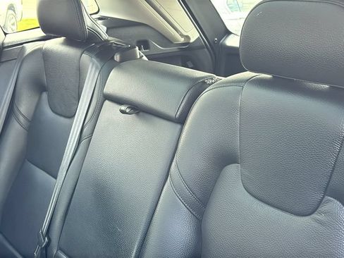 Certified 2025 Volvo XC60 B5 Plus AWD/4WD image 26