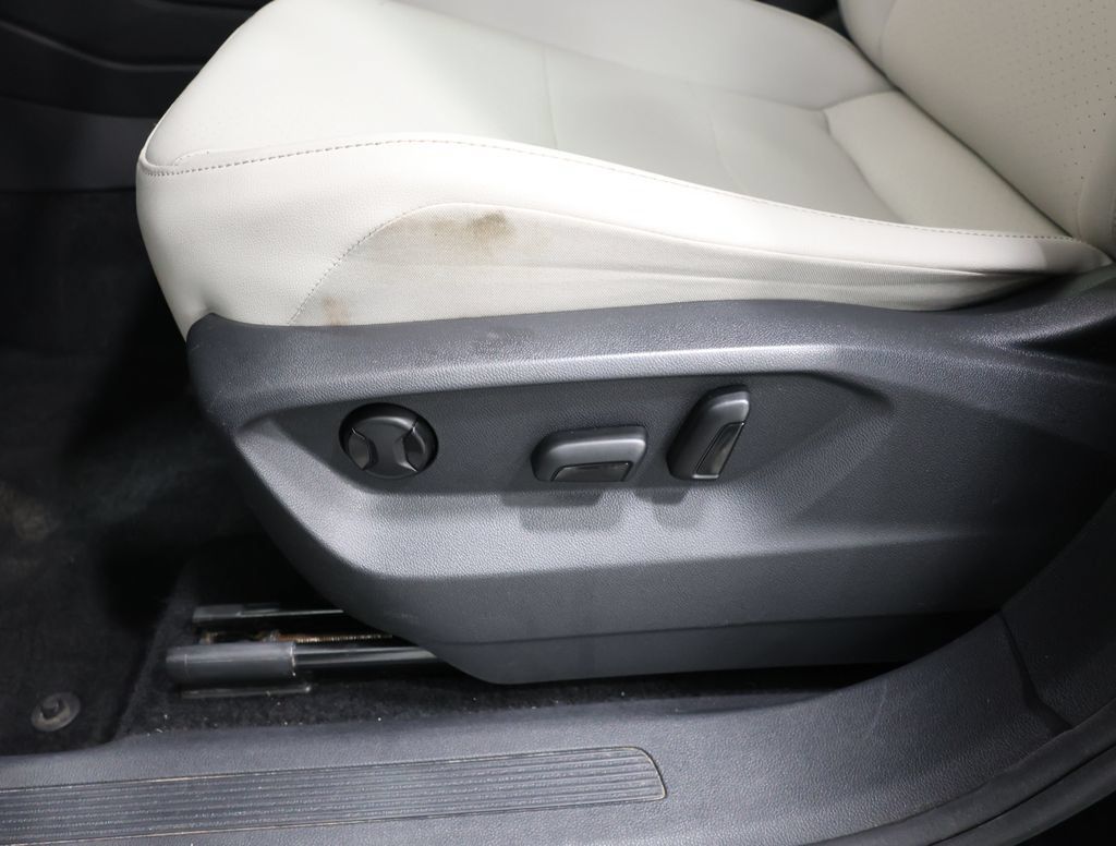 Used 2019 Volkswagen Tiguan SE w/ 3rd Row Seat Package AWD/4WD image 14