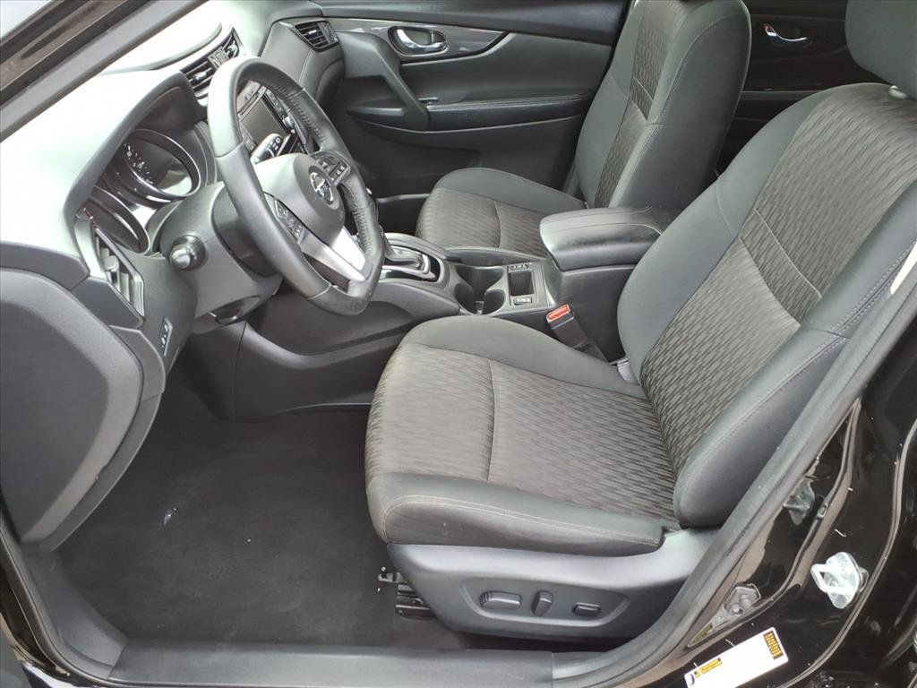Used 2018 Nissan Rogue SV FWD image 12