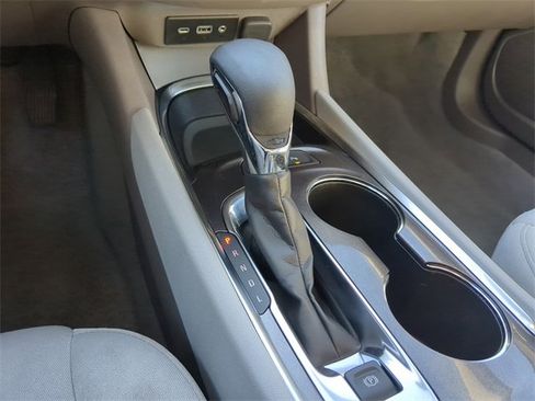 Used 2024 Chevrolet Malibu LT image 27