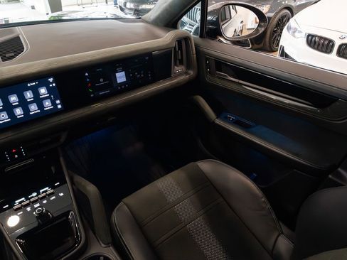 Used 2024 Porsche Cayenne Turbo GT image 12
