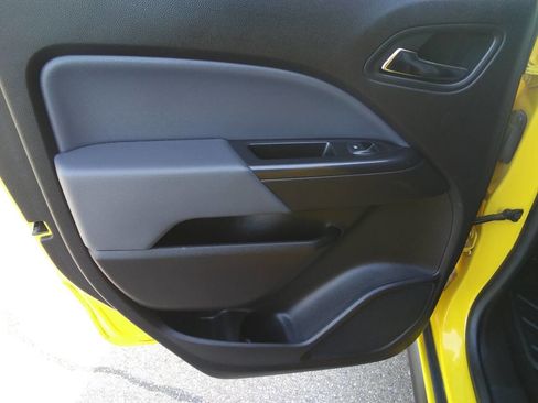 Used 2015 Chevrolet Colorado Z71 w/ Trail Boss Edition image 13