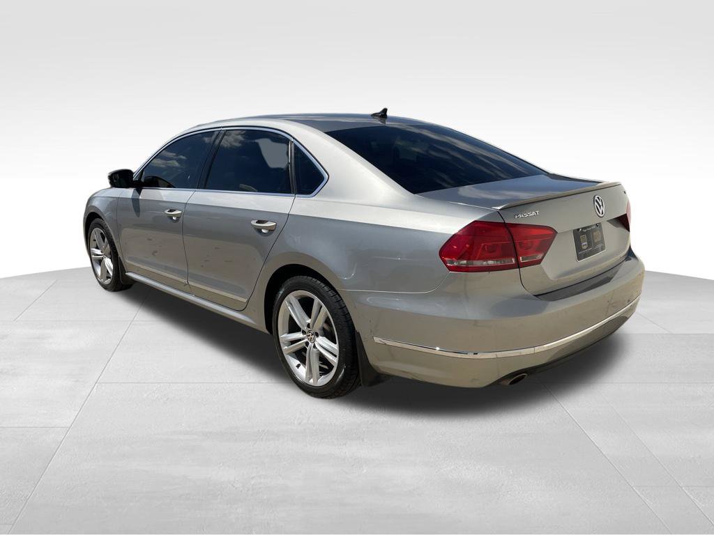 Used 2014 Volkswagen Passat TDI SEL Premium FWD image 7