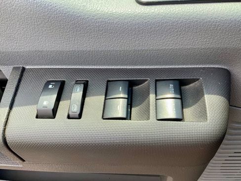 Used 2014 Ford F250 XL w/ Power Equipment Group AWD/4WD image 13