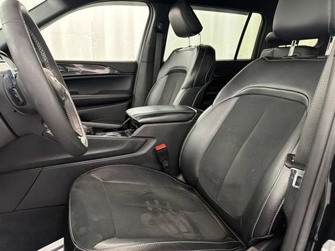Used 2023 Jeep Grand Cherokee L Laredo AWD/4WD image 9