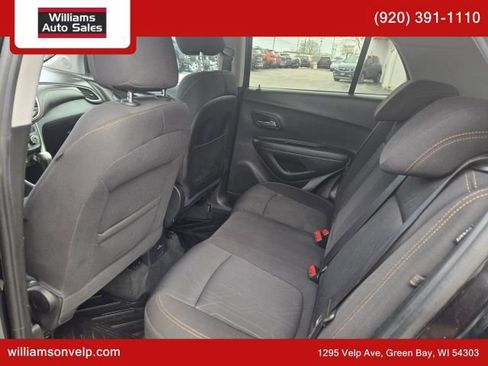Used 2020 Chevrolet Trax LT w/ LPO, Protection Package AWD/4WD image 12