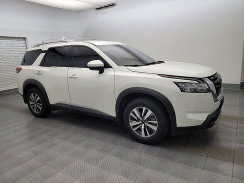 Used 2023 Nissan Pathfinder SL FWD image 11
