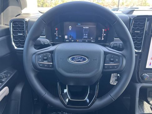 New 2025 Ford Ranger XLT w/ FX4 Off-Road Package AWD/4WD image 9
