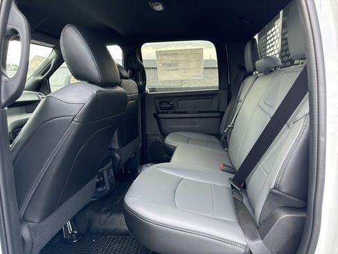 New 2024 RAM 5500 Tradesman w/ Chrome Appearance Group image 9