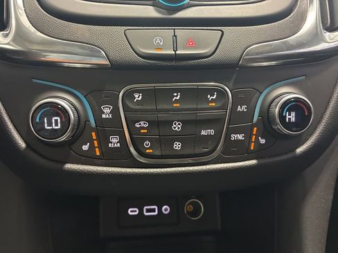 Used 2024 Chevrolet Equinox LT w/ LPO, Floor Liner Package image 27