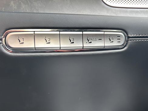 Used 2023 Genesis G90 3.5T image 31