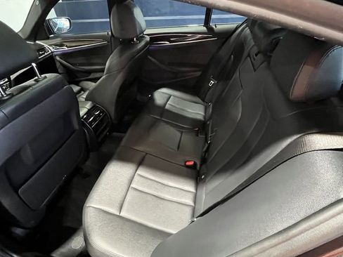 Used 2018 BMW 530i image 7