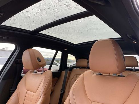 Used 2018 BMW X3 M40i w/ Premium Package image 17