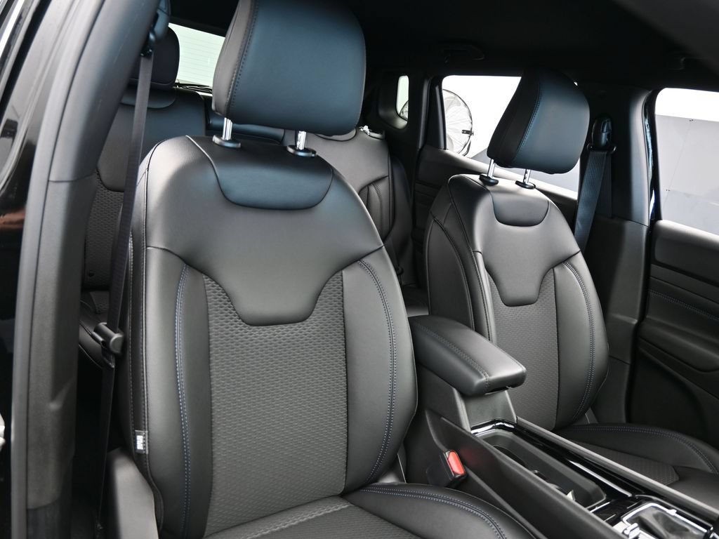 New 2026 Jeep Compass Latitude AWD/4WD image 38