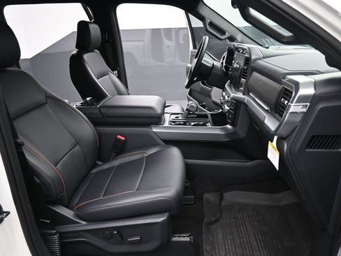 New 2025 Ford F150 Lariat w/ Equipment Group 501A Mid image 2