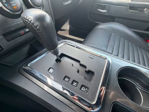 Used 2013 Dodge Challenger SXT Plus RWD image 27