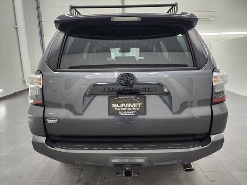 Used 2020 Toyota 4Runner Venture image 25