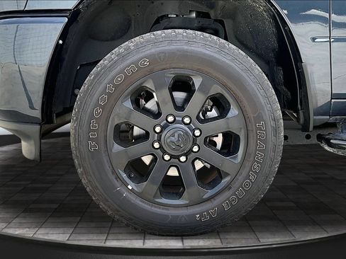 Certified 2025 RAM 2500 Big Horn AWD/4WD image 33