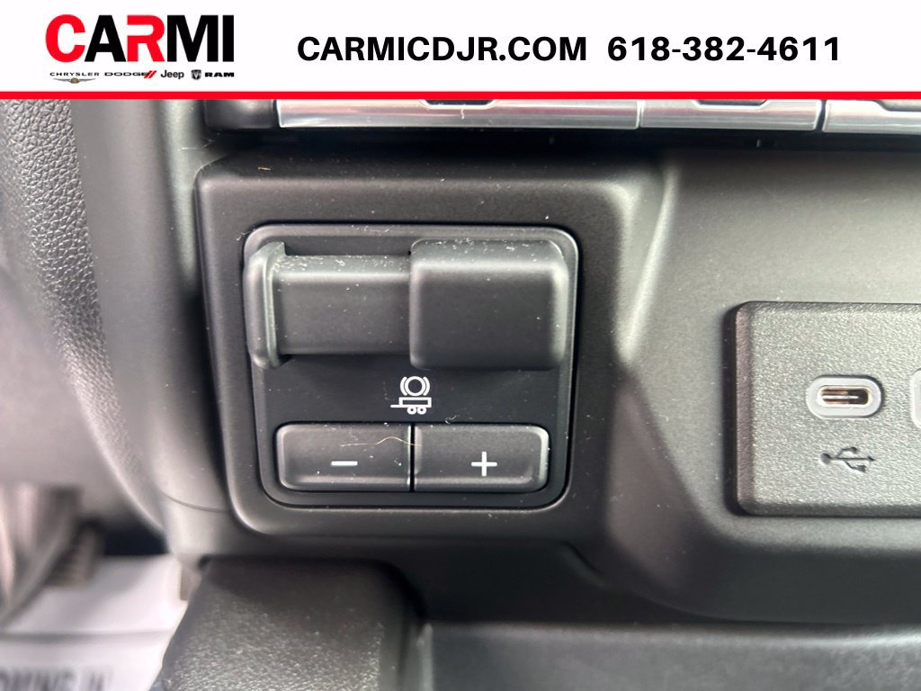 Used 2021 Chevrolet Silverado 1500 RST AWD/4WD image 31
