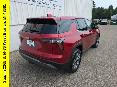 Used 2026 Chevrolet Equinox LT AWD/4WD image 13